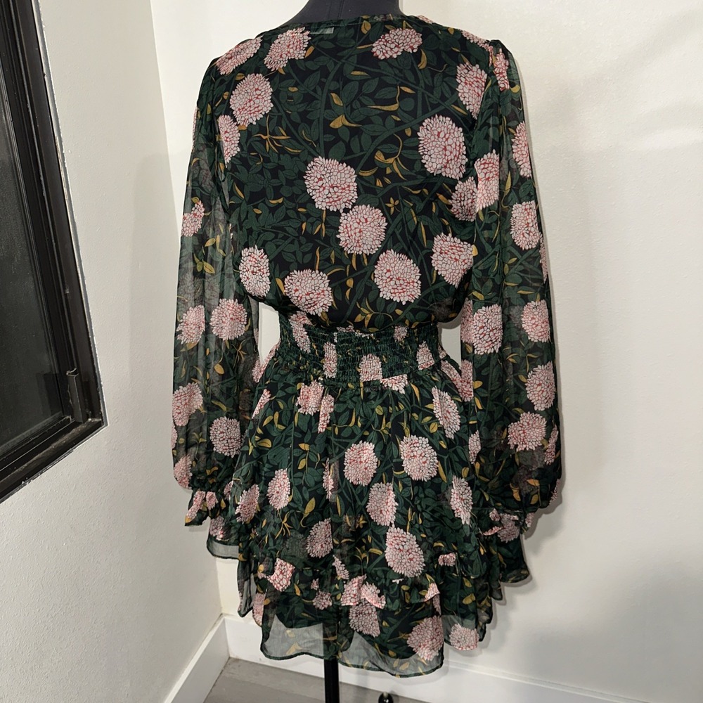 One and‎ Only Collective Floral Deep V Neck Balloon Sleeve Mini Dress Medium - Picture 6 of 12